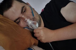 „Oddałem serce chorym dzieciom, teraz sam tonę w bólu”. Znany społecznik potrzebuje pomocy