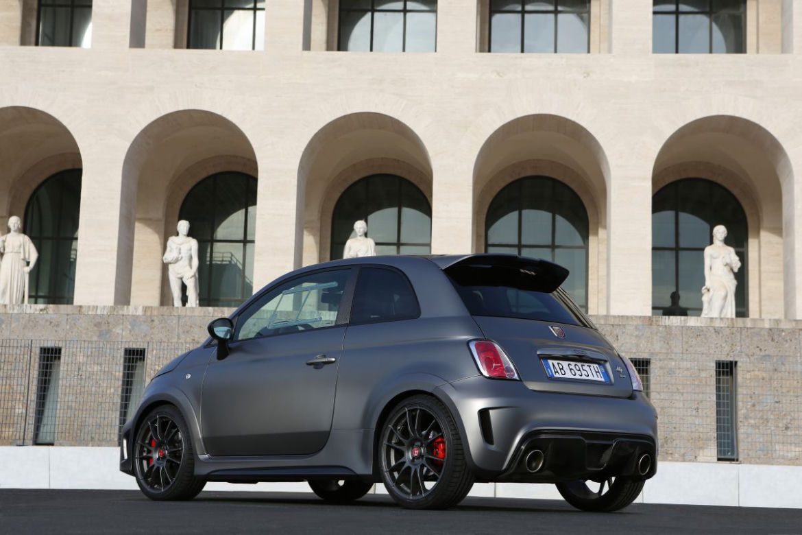 Abarth 695 biposto