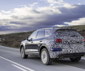 Zamaskowany Volkswagen Touareg