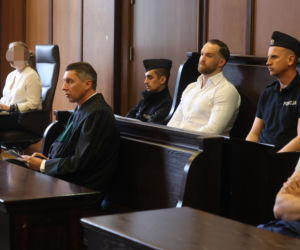 Skazał matkę na dożywocie cierpienia. Prokurator chce 25 lat więzienia dla Dawida M. Zabóstwo na Nowym Świecie
