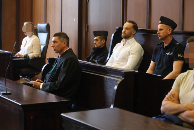 "Skazał matkę na dożywocie cierpienia". Prokurator chce 25 lat więzienia dla Dawida M. Zabóstwo na Nowym Świecie