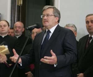 W Sejmie odsłonięto tablicę upamiętniającą 18 parlamentarzystów