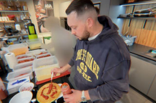 Książulo i pizza z Żabki
