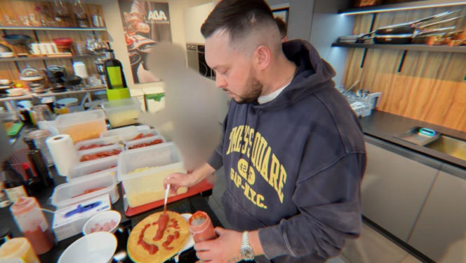 Książulo i pizza z Żabki