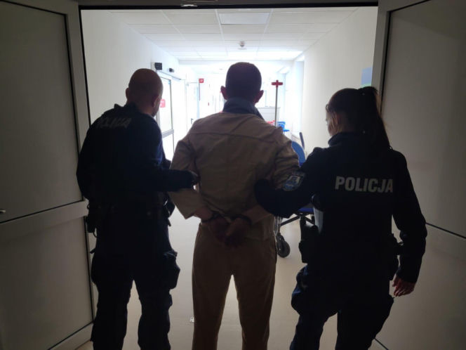 Dramatyczny pościg w Chojnowie. Uciekał przed policją, raniąc dwóch funkcjonariuszy