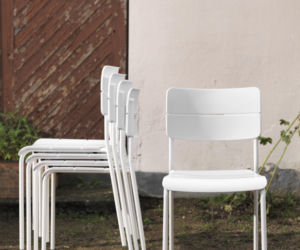 Krzesła na balkon z możliwością sztaplowania