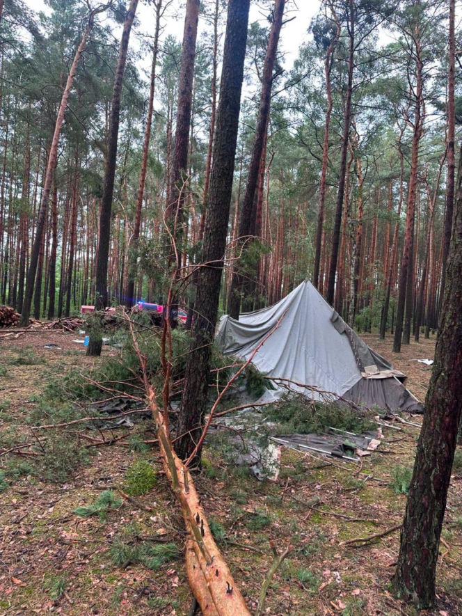 Alarm w Wielkopolsce! Nawałnice uderzyły, strażacy ewakuowali harcerzy [ZDJĘCIA]
