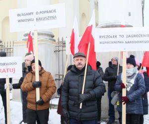 6500 ton toksycznych odpadów pod Warszawą. Mieszkańcy alarmują. „Żyjemy na tykającej bombie”