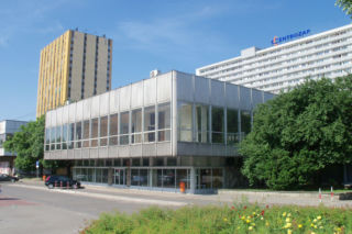 Z pałacem niewiele miał wspólnego, ale udzielono tu 100 tys. ślubów, był przeszklony, lekki i przemyślany. Pałac Ślubów Mieczysława Króla