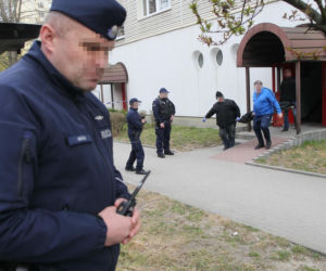 Nastoletni Gracjan zadźgał Czesię i Stanisława? Mieszkańcy w szoku: „To była bardzo spokojna rodzina”