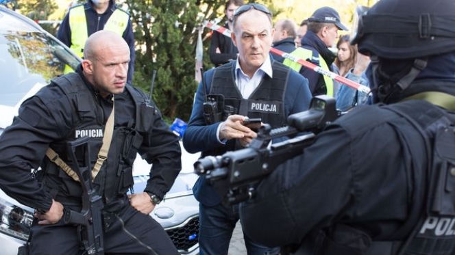 Na dobre i na złe odcinek 642, Dowódca antyterrorystów (Tomasz Oświeciński)