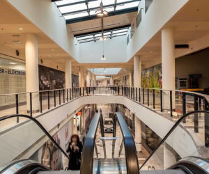 Schody ruchome w nowo otwartej Galerii Neptun w Starogardzie Gdańskim