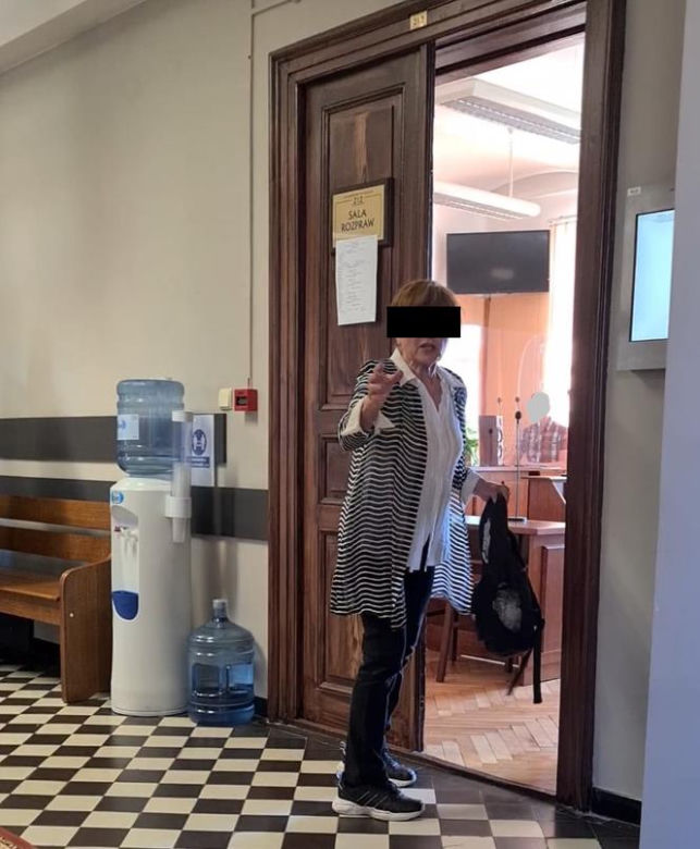Prawie 50 lat kłótni o 3 metry działki. W ruch poszła siekiera. Kazimiera W. usłyszała wyrok [GALERIA]	