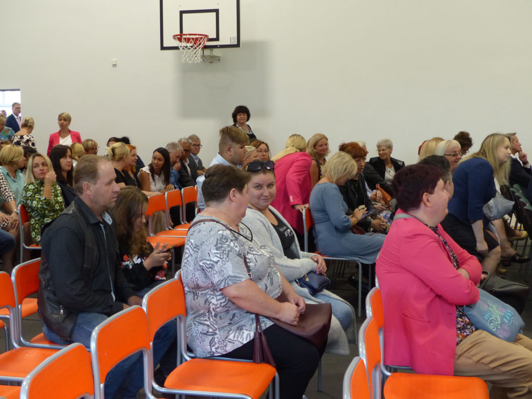 Otwarcie szkoły przy Sucharskiego