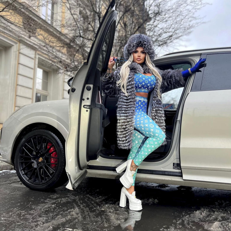 Kim jest Laluna? Kasia Alexander zyskała sławę w programie "Królowe życia" i Fame MMA