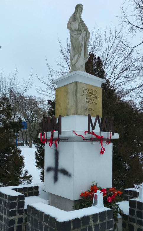 Satanistyczne znaki i groźby w Poznaniu. „Ten kościół spłonie”. Ksiądz zabiera głos