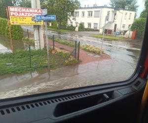 ​Osiedle Gronowo pod wodą po oberwaniu chmury