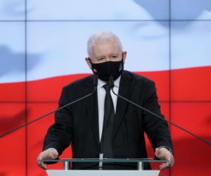 Prezes zbroi partię