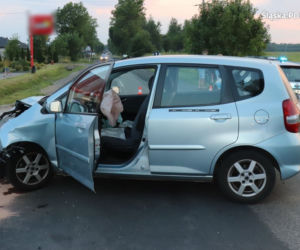 Wypadek w Pankach. Kobieta wjechała w motocyklistę! Wylądował w spzitalu [ZDJĘCIA]