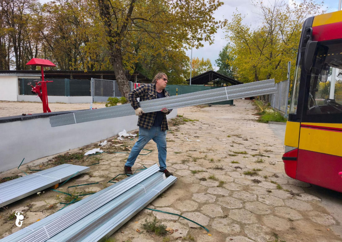 Z Warszawy na Ukrainę. Autobusy pomogą mieszkańcom