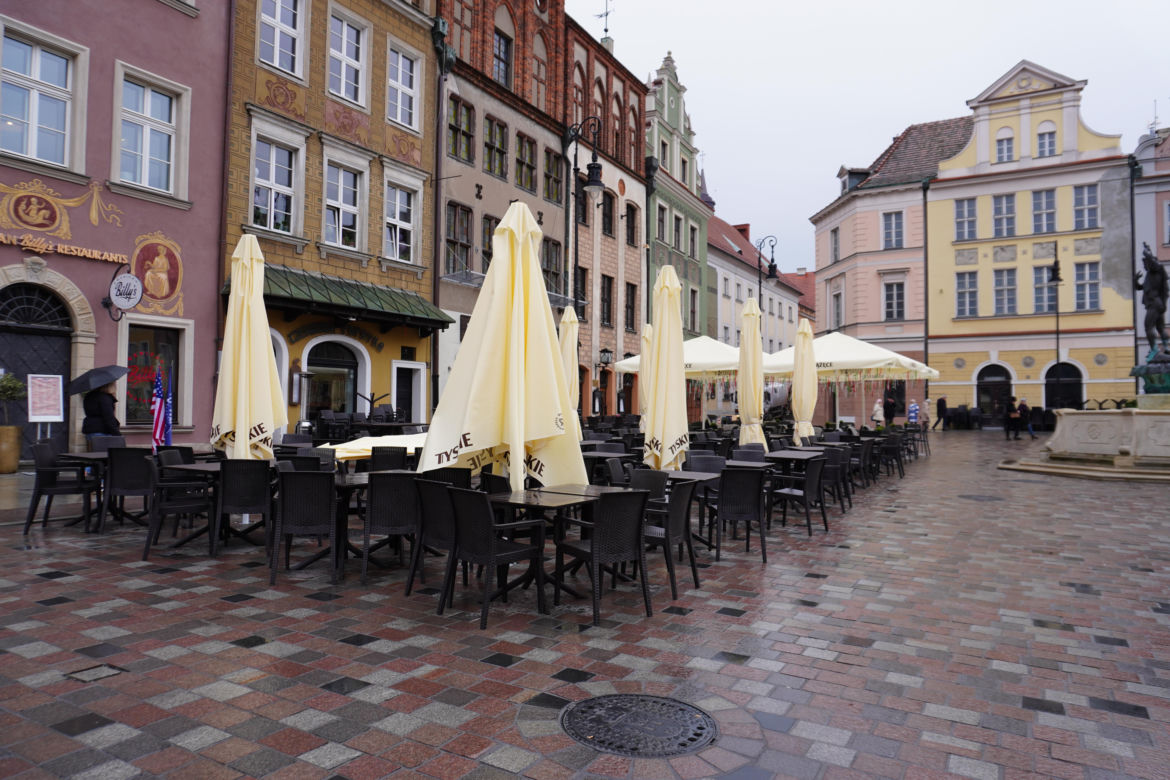 Ogródki wróciły na Stary Rynek w Poznaniu