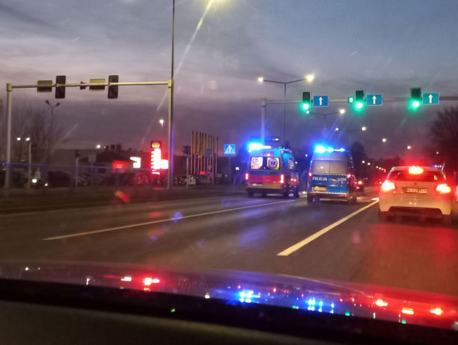 Było czerwone. Potrącenie kierującego hulajnogą w Lesznie