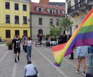  Happening uliczny „Queer is here!”. Tarnów chce być  miastem tolerancyjnym