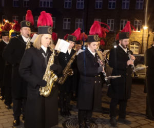 Barbórka na Nikiszowcu. Górnicza orkiestra w tym roku znów obudziła mieszkańców