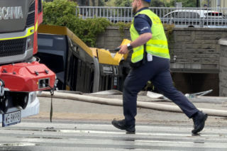 Autobus miejski wjechał w przejście podziemne przy Dworcu Zachodnim