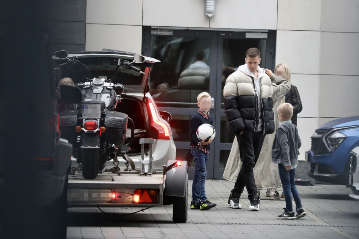 Wojciech Szczęsny żegna się z żoną Mariną