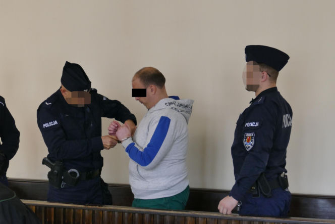 Spalił Pawła na przystanku, wyjdzie z więzienia po 40 latach? „ Zadał śmierć pokrzywdzonemu w sposób wyjątkowo makabryczny”