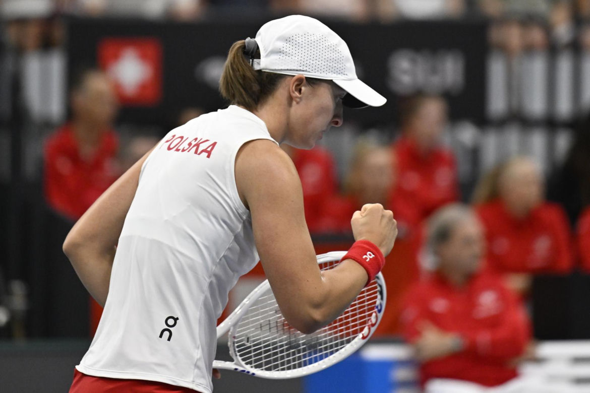 Iga Świątek - Celine Naef w turnieju BJK Cup