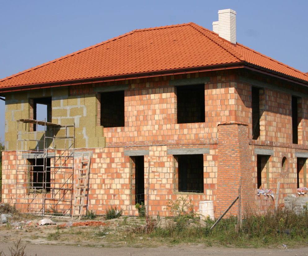 Dotacje na budowę domu. Każdy grosz się liczy - zobacz jakie są programy dofinansowania do nowych domów