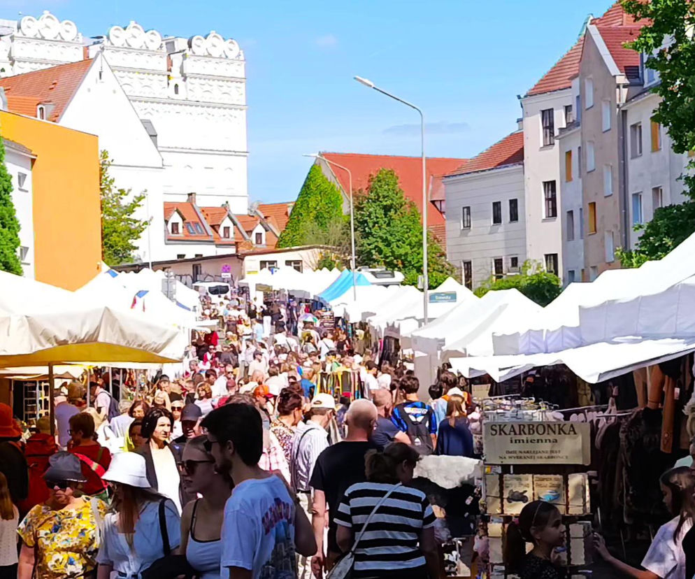 Tłumy na Jarmarku Jakubowym w Szczecinie. 300 wystawców i moc atrakcji wokół katedry
