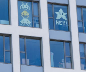 Tak wyglądają zabawne karteczki na gdańskich biurowcach