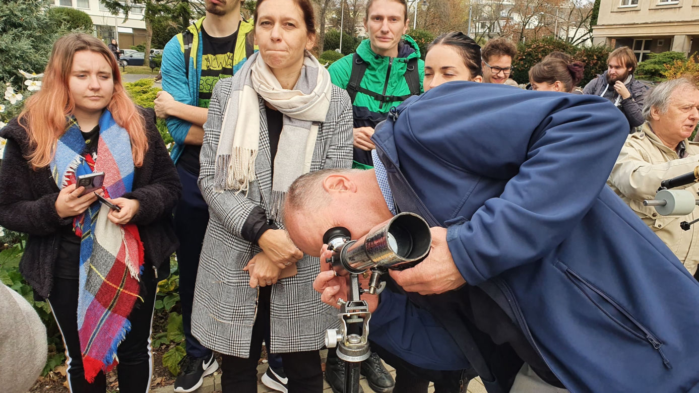 Obserwowanie zaćmienia słońca w Lublinie