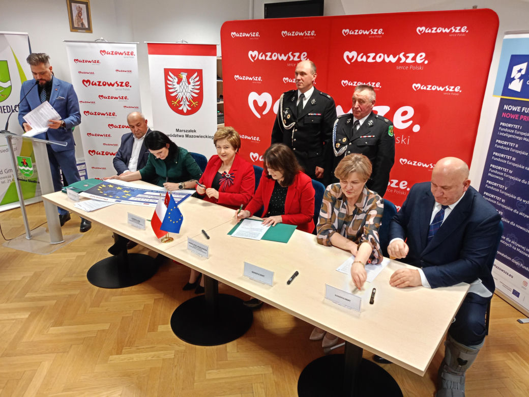 Dzięki wsparciu z Unii Europejskiej, w całym subregionie siedleckim za 48 mln zł zakupione zostaną 32 nowe wozy strażackie