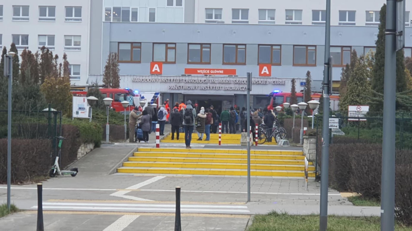 Akcja służb w Narodowym Instytucie Onkologii w Warszawie. Mamy zdjęcia