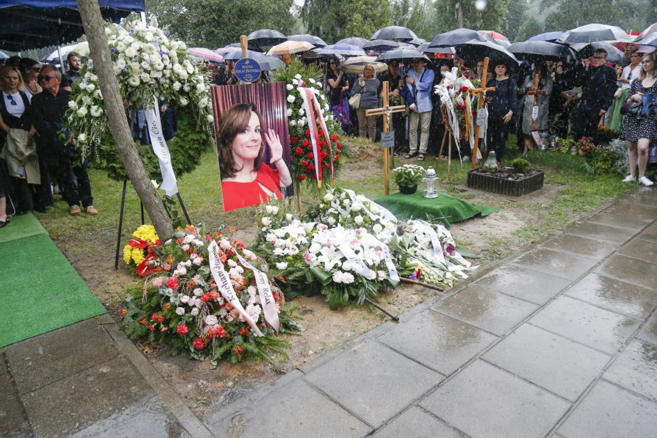 Gabriela Muskała boso na pogrzebie Joanny Kołaczkowskiej