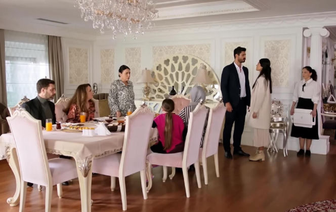 Panna młoda odc. 1. Mukadder, CihanPanna młoda odc. 1. Mukadder, Cihan, Hancer