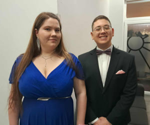 Tak bawili się maturzyści na studniówce skarżyskiego Erbla. Kreacje jak z czerwonego dywanu