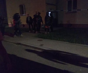 Brutalna bójka w Mirosławcu Górnym. Ciężarna 16-latka ugodzona nożem!