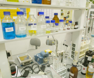 Laboratorium, w którym bada się narkotyki