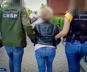 Bydgoszcz: CBŚP i KAS rozbiły grupę oszustów! Zatrzymano aż 12 osób