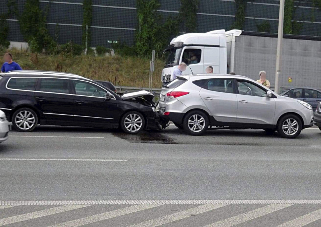 Karambol na trasie S8. Zderzyło się 10 aut