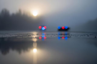 Młodzi w BMW rozbili się pod Płockiem. Czy to kolejny tragiczny finał brawury?