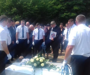 Pogrzeb tragicznie zmarłych w wypadku w Elżbietowie. Śmierć wyrwała z ramion tatusia Julkę, Weronikę i żonę Małgosię