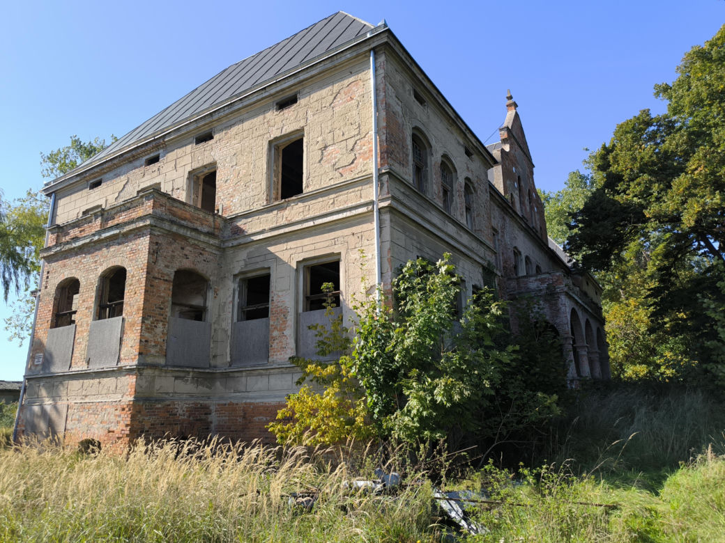Tajemniczy pałac w Zbarzewie