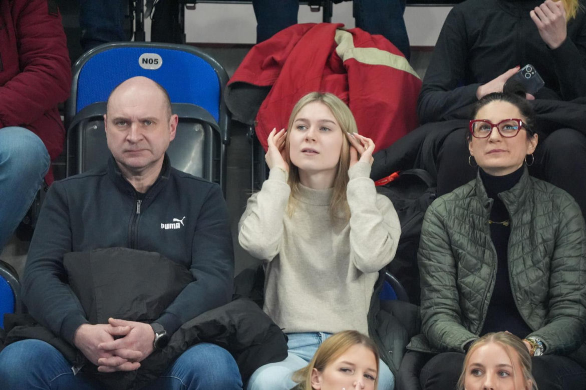 Halowe Mistrzostwa Polski 2025 w Arenie Toruń. Zdjęcia kibiców z trybun i sportowców