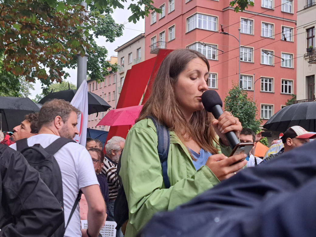 "Nigdy nie będziesz szła sama. Solidarnie z Joanna". Protest w Krakowie